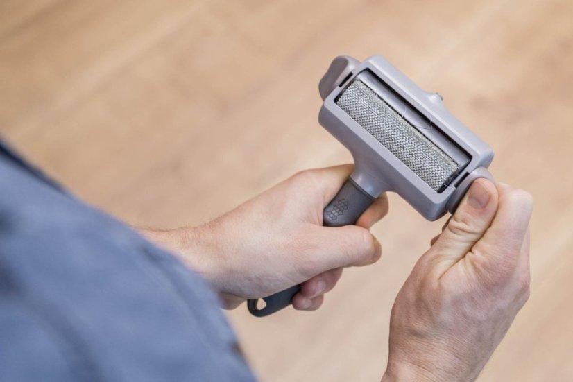 FURminator Personal hair sweeper