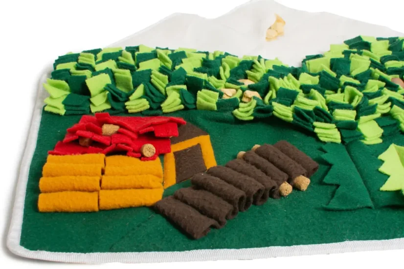 Farm Company čmuchací kobereček hory